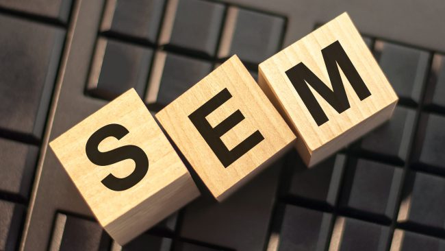 Posicionamiento SEM en Valencia - palabras escritas en dados