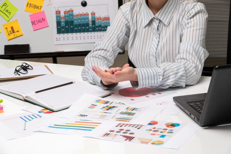 posicionamiento seo barato valencia-mano